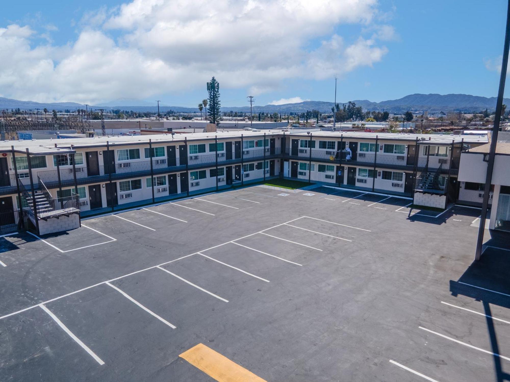 Inland Inn & Suites San Bernardino Exterior photo